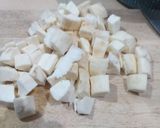 Foto langkah ke 1 dari resep Singkong Karamel Khas Thailand.