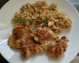 Foto del paso 3 de la receta: Pollo al cardamomo con arroz salteado