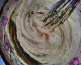 Foto langkah ke 2 dari resep Butter cream praktis.