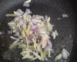 Gambar langkah 1 resipi Sotong Kicap Berempah.