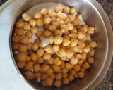 A picture of step 1 of Masaledar Spinach and chole Curry.