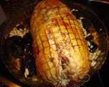 Foto del paso 8 de la receta: Pularda rellena con setas, ciruelas y piñones