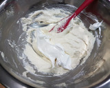 Foto del paso 12 de la receta: Macarons diablillos con relleno de crema de frambuesa!!!