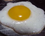 Foto del paso 2 de la receta: Milanesa de pollo con cama de ensalada pimientos asados y huevos de codorniz
