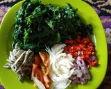 Foto langkah ke 1 dari resep Tumis Daun Singkong.