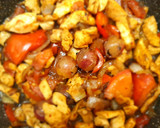 Foto del paso 4 de la receta: Pollo salteado con uvas