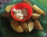 Foto langkah ke 4 dari resep Fried Potato Wedges gampang.