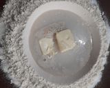 Foto del paso 2 de la receta: Panes saborizados de salame y cebolla