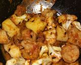 A picture of step 4 of Oil free amritsari vadi with other veggies.