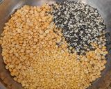 A picture of step 1 of Maa ki dal.