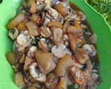 Foto langkah ke 4 dari resep Tumis Kikil Jamur Kancing.