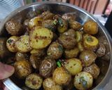 Foto langkah ke 5 dari resep Garlic Baby Potato.