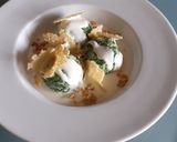Foto del passaggio 6 della ricetta Gnudi, con salsa di formaggio cremoso, noci e cialda di parmigiano