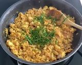 A picture of step 2 of Kua Kling Pla, Stir Fry Fish with Yellow Curry Paste.
