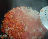 Foto del paso 2 de la receta: Arroz amarillo con pechuga de pollo