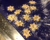 Une image de l'étape 3 de Sablés étoiles au parmesan, origan et tomate.