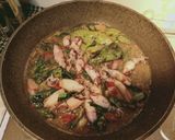 Foto langkah ke 2 dari resep Tumis Cumi Asin Cabai Hijau.