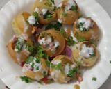 A picture of step 4 of Dahi papdi chaat.