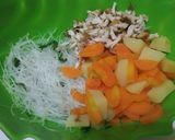 Foto langkah ke 5 dari resep Soto banjar biasa.