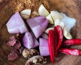 Foto langkah ke 2 dari resep Urab Sayur Bumbu Sangrai.