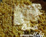 A picture of step 2 of Maggi Noodles Pizza.