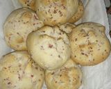 Foto del paso 1 de la receta: Pancitos de cebolla