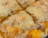 Foto langkah ke 8 dari resep Pizza Simple.