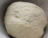 Foto del paso 1 de la receta: Medialunas comunes y rellenas
