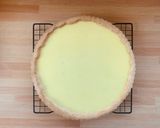 Foto del passaggio 7 della ricetta Crostata al Limone e Frutto della Passione