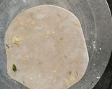 स्टफ पनीर पराठा रेसिपी स्टेप 3 फोटो 
