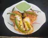 चीज़ी उल्टा वड़ा पाव (Cheesy ulta vada pav recipe in Hindi) रेसिपी चरण 5 फोटो