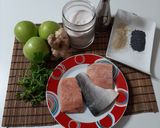 Foto del passaggio 1 della ricetta Salmone in crosta di sesamo e papavero, salsa di mele e zenzero