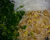 Foto langkah ke 5 dari resep Soto Ayam.