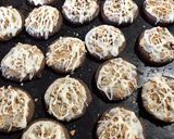 Foto del paso 4 de la receta: Galletas de chocolate con glaseado y fruto seco