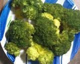 Foto del paso 3 de la receta: Pastel de brócoli y coliflor 🥦🫑🍅🧅