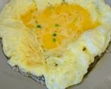 Foto langkah ke 3 dari resep Telur Dadar Gimbal.