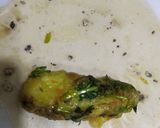 A picture of step 6 of Potato spring onion papad roll.