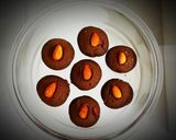 चाॅकलेट आलमंड नानखटाई (chocolate almond nankhatai recipe in marathi) रेसिपी स्टेप 5 फोटो 