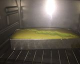 Foto langkah ke 7 dari resep Bolu pandan panggang.