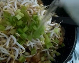 Foto langkah ke 5 dari resep Tumis Toge Oncom.