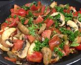 Foto del paso 3 de la receta Tagliatelle súper sabroso con champis, tomates y hierbas frescas 😀