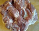 Фото кроку 2 до Мясо, запечённое в духовке с сыром и помидорами.