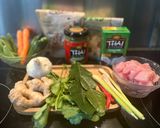 Thai csirke curry quinoaval recept fázis 1 fotója