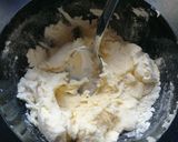 Foto del paso 2 de la receta: Medialunas de grasa