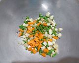 A picture of step 7 of Veg kolhapuri sabji.