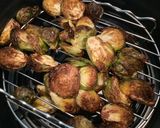 รูปขั้นตอนการทำที่ 2 ของ สลัดกะหล่ำดาว Brussels Sprout Salad