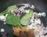 Foto langkah ke 2 dari resep Sayur Bening Bayam Lengkuas.