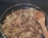 Foto del paso 5 de la receta: Hígado y pulmón de cerdo encebollado