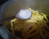 A picture of step 2 of ✡🔴✡KHATTI MEETHI KAREE KI CHUTNEY(raw mango).
