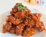 Foto langkah ke 10 dari resep Crispy Korean Chicken Popcorn with Honey Sesame Sauce.
